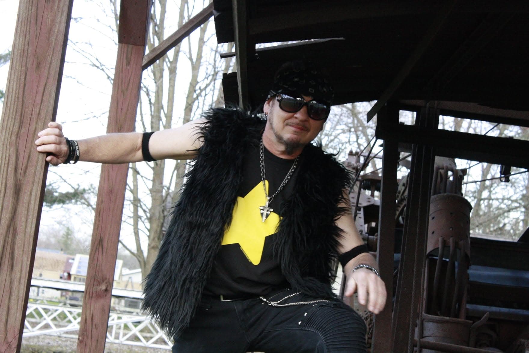 3 Starz press photo 4